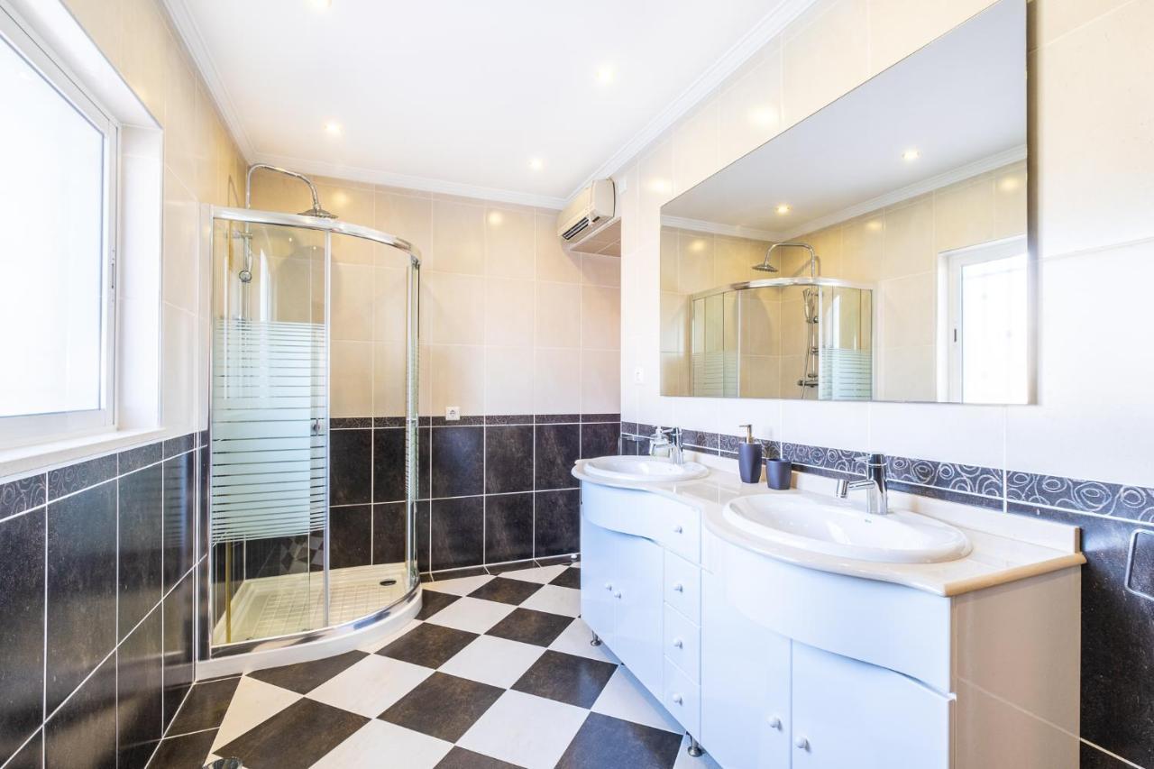 Villa Estrelicia - Pool - Free Wi-Fi - New In Booking لول المظهر الخارجي الصورة